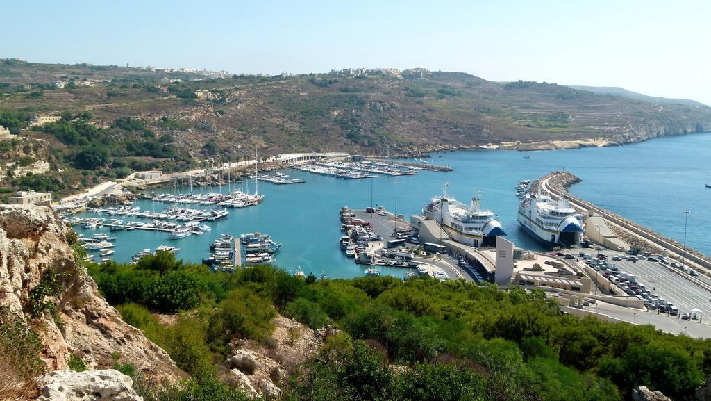 Fort Chambray Apartment Għajnsielem Szoba fotó