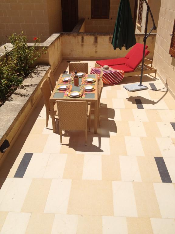 Fort Chambray Apartment Għajnsielem Szoba fotó