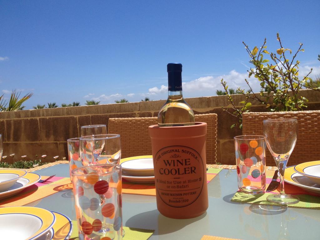Fort Chambray Apartment Għajnsielem Szoba fotó