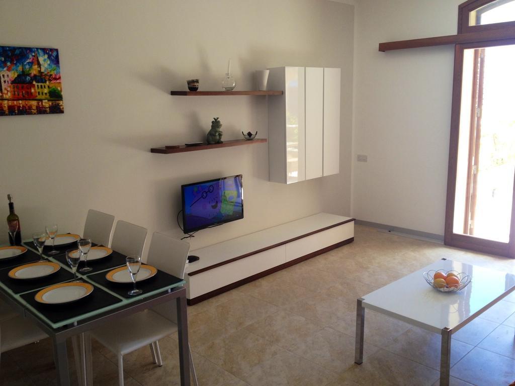 Fort Chambray Apartment Għajnsielem Szoba fotó