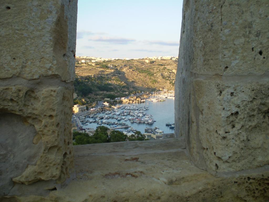 Fort Chambray Apartment Għajnsielem Szoba fotó