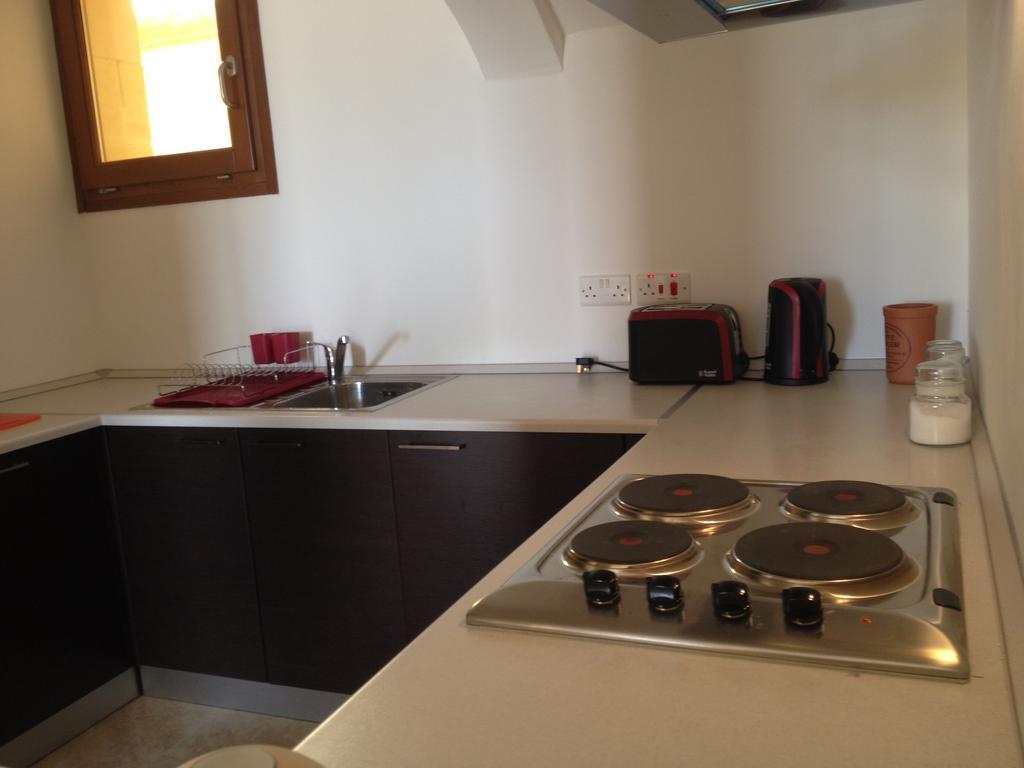 Fort Chambray Apartment Għajnsielem Szoba fotó